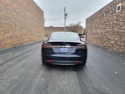 2014 Tesla Model S 60 --1 Owner -- Navigation - Bluetooth -  Backup Camera - Sunroof -  Save $$$ on Gas - Charge & Drive - Clean Title - $4,000 Tax Credit already taken off the List Price - Photo 8 - Wood Dale, IL 60191