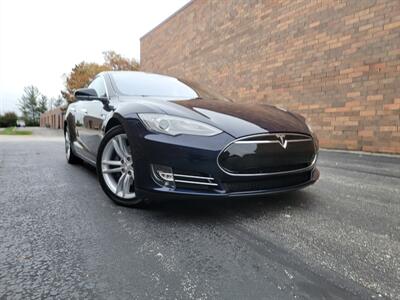 2014 Tesla Model S 60 --1 Owner -- Navigation - Bluetooth -  Backup Camera - Sunroof -  Save $$$ on Gas - Charge & Drive - Clean Title - $4,000 Tax Credit already taken off the List Price - Photo 3 - Wood Dale, IL 60191