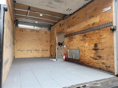 2016 Ford F-550 Super Duty Chassis XLT -- 16' BOX TRUCK -- 6.8L V10 GAS MOTOR - Automatic - Power Window - Power Lock - Bluetooth - Backup Camera - All Serviced - NO Accident - Clean Title - Photo 20 - Wood Dale, IL 60191