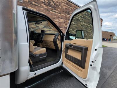 2016 Ford F-550 Super Duty Chassis XLT -- 16' BOX TRUCK -- 6.8L V10 GAS MOTOR - Automatic - Power Window - Power Lock - Bluetooth - Backup Camera - All Serviced - NO Accident - Clean Title - Photo 14 - Wood Dale, IL 60191