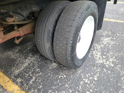 2016 Ford F-550 Super Duty Chassis XLT -- 16' BOX TRUCK -- 6.8L V10 GAS MOTOR - Automatic - Power Window - Power Lock - Bluetooth - Backup Camera - All Serviced - NO Accident - Clean Title - Photo 39 - Wood Dale, IL 60191