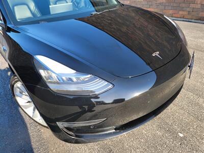2018 Tesla Model 3 Long Range  - Full Self Driving Capability -  Auto Pilot - 290 Miles on Full Charge - 1 Owner - Save $$$ on Gas - Charge & Drive - NO Accident - Clean Auto check Report & Title - FACTORY WARRANTY - Photo 38 - Wood Dale, IL 60191