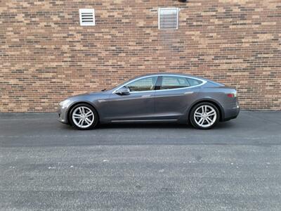 2015 Tesla Model S 70D AWD - 250 Miles with a Full Charge -  Ultra High Fidelity Sound - Autopilot - Sunroof - Subzero Weather Package - Premium Upgrades Package - Standard Suspension - Power and Lighting Package - Photo 3 - Wood Dale, IL 60191