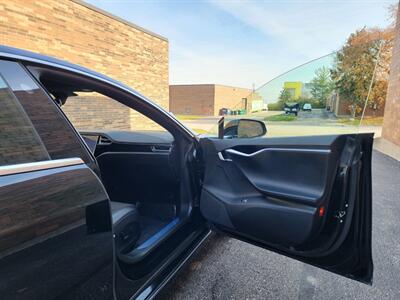 2018 Tesla Model S 75D AWD - 260 Miles on Full Charge - Autopilot - Glass Roof - Smart Air Suspension - Charge & Drive - Clean Title - Warranty - Photo 24 - Wood Dale, IL 60191
