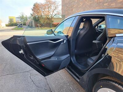 2018 Tesla Model S 75D AWD - 260 Miles on Full Charge - Autopilot - Glass Roof - Smart Air Suspension - Charge & Drive - Clean Title - Warranty - Photo 25 - Wood Dale, IL 60191