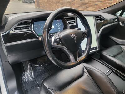 2016 Tesla Model S 75 -- 7 Passenger/Jump Seat -  250 Miles on Full  Charge - Autopilot - Premium Upgrades Package - Sunroof - Smart Air Suspension - Power and Lighting Package - NO Accident - Clean Title - Photo 18 - Wood Dale, IL 60191