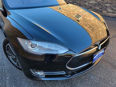 2015 Tesla Model S 85 - 1 Owner - Only 72K Mileage - Save $$$ on Gas  Charge & Drive - NO Accident - Clean Auto check Report & Title - $4,000 Tax Credit already taken off the List Price - Photo 39 - Wood Dale, IL 60191