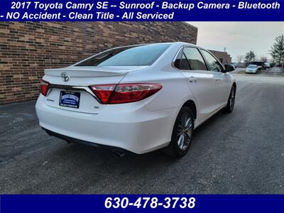 2017 Toyota Camry SE -- Sunroof - Backup Camera - Bluetooth -  NO Accident - Clean Title - All Serviced