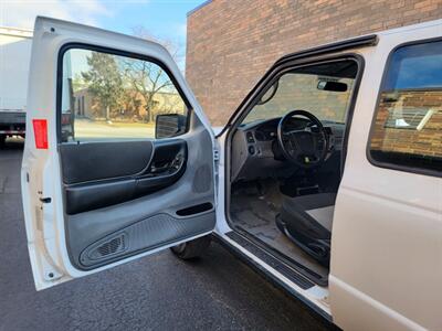 2010 Ford Ranger XLT -- Only 25K  Miles -- Super Cab - Automatic -  All Serviced - NO Accident - Clean Title - Photo 13 - Wood Dale, IL 60191