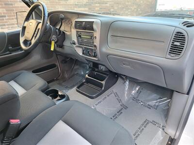 2010 Ford Ranger XLT -- Only 25K  Miles -- Super Cab - Automatic -  All Serviced - NO Accident - Clean Title - Photo 11 - Wood Dale, IL 60191