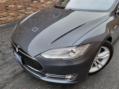 2015 Tesla Model S 85D AWD  -- 1 OWNER -- Save $$$ on Gas -  Charge & Drive - 249 Miles Range - Auto Pilot - NO Accident - Clean Title - $4,000 Tax Credit already taken off the List Price - Photo 38 - Wood Dale, IL 60191