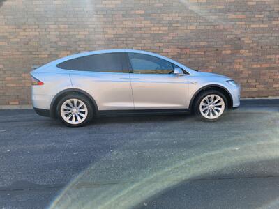 2016 Tesla Model X 75D AWD -- 1 Owner -- Save $$$ on Gas - WARRANTY  - Charge & Drive - Auto Pilot - NO Accident - Clean Title - All Serviced - Photo 7 - Wood Dale, IL 60191