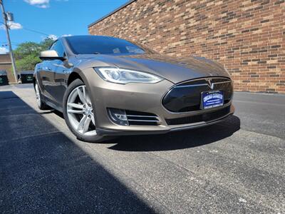 2015 Tesla Model S 70D AWD  --- Save $$$ on Gas -- Only 68K Miles -  Charge & Drive - Panorama Roof - Auto Pilot - NO Accident - Clean Auto check Report & Title - Photo 2 - Wood Dale, IL 60191