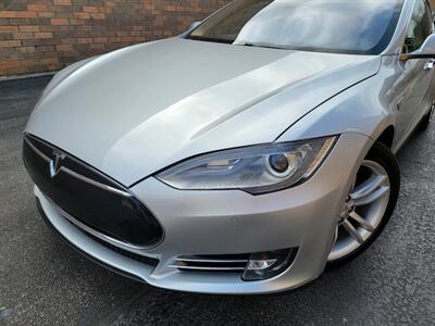 2015 Tesla Model S 85D  AWD -- Save $$$ on Gas - Charge & Drive -  300 Miles Range - Auto Pilot - Clean Title - $4,000 Tax Credit already taken off the List Price..... - Photo 39 - Wood Dale, IL 60191