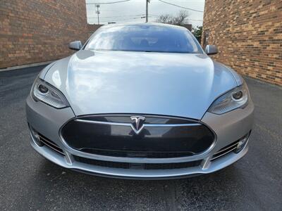 2015 Tesla Model S 85D  AWD -- Save $$$ on Gas - Charge & Drive -  300 Miles Range - Auto Pilot - Clean Title - $4,000 Tax Credit already taken off the List Price..... - Photo 45 - Wood Dale, IL 60191