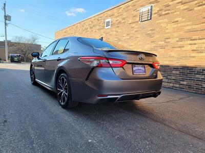 2019 Toyota Camry SE - Backup Camera - Bluetooth -  NO  Accident - Clean Title - All Serviced - Photo 4 - Wood Dale, IL 60191