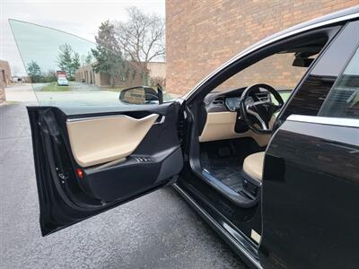 2015 Tesla Model S 90D AWD -- 1 OWNER -- Save $$$ on Gas -  Charge & Drive - Panorama Roof - Auto Pilot - NO Accident - Clean Title - Photo 27 - Wood Dale, IL 60191