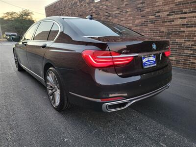2017 BMW 750Li xDrive - 4.4L Twin Turbo V8 445hp - Navigation - Backup Camera - Fully Loaded - All Serviced - Canada Edition - Clean Title - Photo 4 - Wood Dale, IL 60191