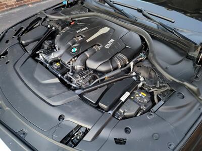 2017 BMW 750Li xDrive - 4.4L Twin Turbo V8 445hp - Navigation - Backup Camera - Fully Loaded - All Serviced - Canada Edition - Clean Title - Photo 30 - Wood Dale, IL 60191