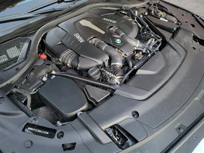 2017 BMW 750Li xDrive - 4.4L Twin Turbo V8 445hp - Navigation - Backup Camera - Fully Loaded - All Serviced - Canada Edition - Clean Title - Photo 31 - Wood Dale, IL 60191