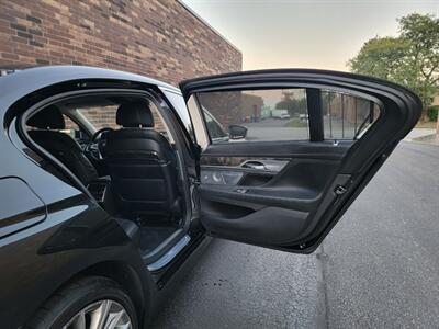 2017 BMW 750Li xDrive - 4.4L Twin Turbo V8 445hp - Navigation - Backup Camera - Fully Loaded - All Serviced - Canada Edition - Clean Title - Photo 14 - Wood Dale, IL 60191