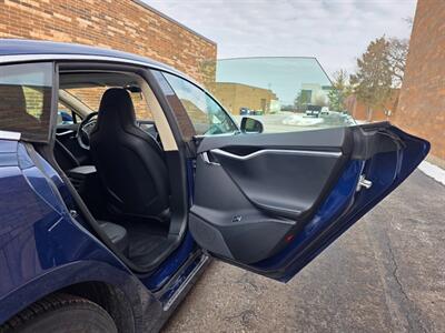 2016 Tesla Model S 75 -- Only 42K Miles -- 270 Miles on Full Charge -  Autopilot - Premium Upgrades Package - Sunroof - Power and Lighting Package - Standard Suspension - Clean Title - Photo 25 - Wood Dale, IL 60191