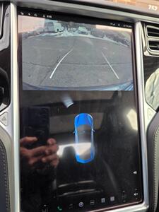 2016 Tesla Model S 75 -- Only 42K Miles -- 270 Miles on Full Charge -  Autopilot - Premium Upgrades Package - Sunroof - Power and Lighting Package - Standard Suspension - Clean Title - Photo 18 - Wood Dale, IL 60191