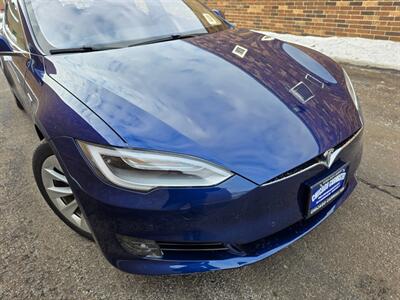 2016 Tesla Model S 75 -- Only 42K Miles -- 270 Miles on Full Charge -  Autopilot - Premium Upgrades Package - Sunroof - Power and Lighting Package - Standard Suspension - Clean Title - Photo 36 - Wood Dale, IL 60191