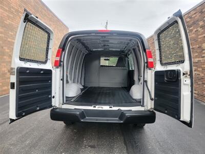 2017 Chevrolet Express 2500 Cargo Van -- Vortec 4.8L V8 285hp -  Bluetooth - Backup Camera - NO Accident - Clean Title - All Serviced - Photo 25 - Wood Dale, IL 60191