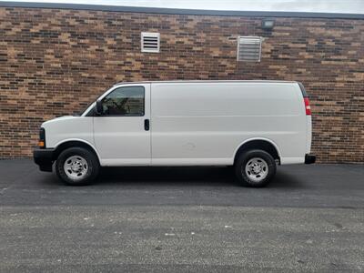 2017 Chevrolet Express 2500 Cargo Van -- Vortec 4.8L V8 285hp -  Bluetooth - Backup Camera - NO Accident - Clean Title - All Serviced - Photo 5 - Wood Dale, IL 60191