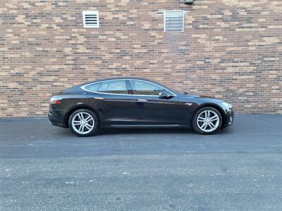 2014 Tesla Model S 85 -- Navigation - Bluetooth - Backup Camera -  Sunroof - Save $$$ on Gas - Charge & Drive - Clean Title - $4,000 Tax Credit from IRS - Photo 7 - Wood Dale, IL 60191