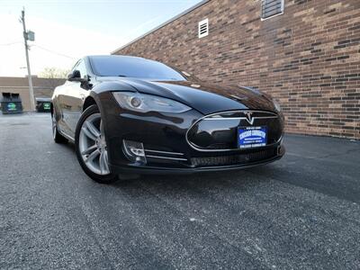 2014 Tesla Model S 85 -- Navigation - Bluetooth - Backup Camera -  Sunroof - Save $$$ on Gas - Charge & Drive - Clean Title - $4,000 Tax Credit from IRS - Photo 6 - Wood Dale, IL 60191