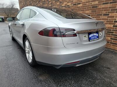 2015 Tesla Model S 85 -- 275 Miles on Full Charge -- Ultra High Fidelity Sound - Autopilot - Tech Package with Autopilot - All Serviced - Clean Title - Photo 4 - Wood Dale, IL 60191