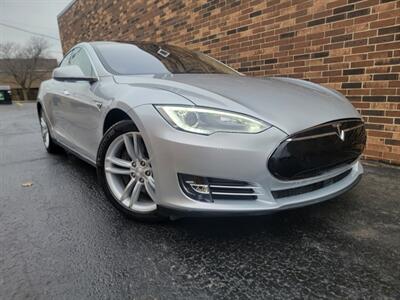 2015 Tesla Model S 85 -- 275 Miles on Full Charge -- Ultra High Fidelity Sound - Autopilot - Tech Package with Autopilot - All Serviced - Clean Title - Photo 3 - Wood Dale, IL 60191