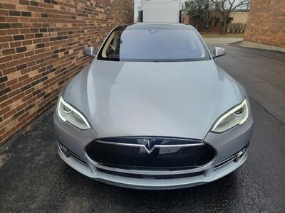 2015 Tesla Model S 85 -- 275 Miles on Full Charge -- Ultra High Fidelity Sound - Autopilot - Tech Package with Autopilot - All Serviced - Clean Title - Photo 6 - Wood Dale, IL 60191