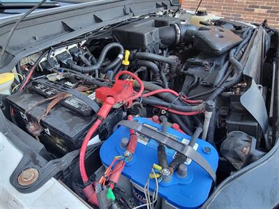 2013 Ford F-250 Super Duty  4X4 XL --- 6.2L Flex Fuel V8 385hp --  Snow Plow Ready - 8ft Long Bed - Backup Camera - Fiberglass Utility Topper - All Serviced - Clean Title - Photo 28 - Wood Dale, IL 60191