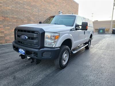 2013 Ford F-250 Super Duty  4X4 XL --- 6.2L Flex Fuel V8 385hp --  Snow Plow Ready - 8ft Long Bed - Backup Camera - Fiberglass Utility Topper - All Serviced - Clean Title - Photo 36 - Wood Dale, IL 60191