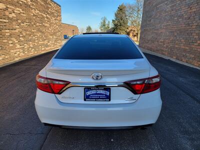 2016 Toyota Camry SE -- Sunroof - Backup Camera - Bluetooth -  NO Accident - Clean Title - All Serviced - Photo 8 - Wood Dale, IL 60191