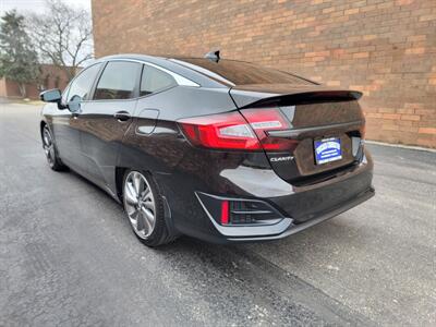 2018 Honda Clarity Plug-In Hybrid Touring - Navigation - Backup Camera - Bluetooth -  - NO Accident - Clean Title - All Serviced - Qualify for $4000 EV Tax Credit - Photo 4 - Wood Dale, IL 60191