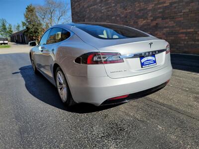 2016 Tesla Model S 90D AWD -- 243 Miles on Full Charge --  Save $$$ on Gas - Charge & Drive - Panorama Roof - Auto Pilot - NO Accident - Clean Title - WARRANTY - Photo 4 - Wood Dale, IL 60191