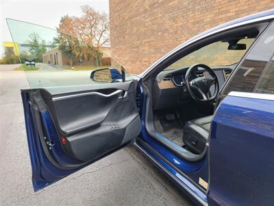 2017 Tesla Model S 75 -- 240 Miles on Full Charge --  Full Self Driving Capability - Autopilot - Premium Upgrades Package - Sunroof - Power and Lighting Package - Standard Suspension - Clean Title - Photo 20 - Wood Dale, IL 60191