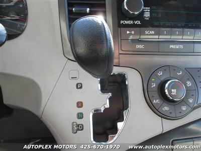 2011 Toyota Sienna LE 8-Passenger   - Photo 24 - Lynnwood, WA 98036