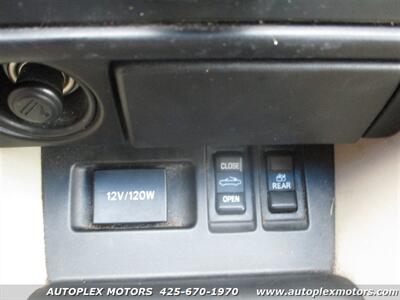 2001 Toyota Camry SLE V6  - CONVERTIBLE - Photo 24 - Lynnwood, WA 98036