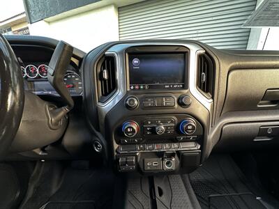 2019 Chevrolet Silverado 1500 LT   - Photo 30 - Vista, CA 92084