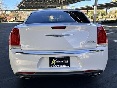 2016 Chrysler 300C   - Photo 26 - Vista, CA 92084