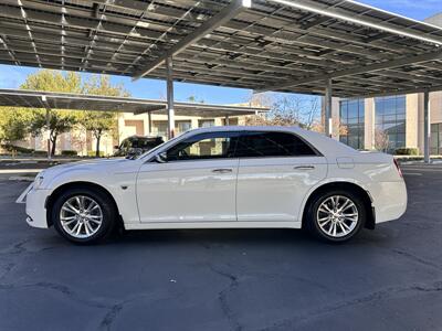2016 Chrysler 300C   - Photo 25 - Vista, CA 92084