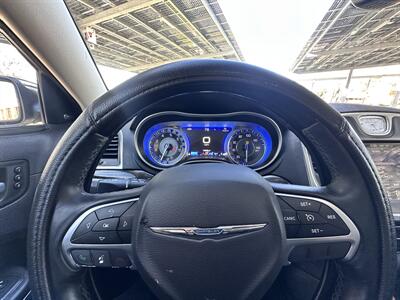 2016 Chrysler 300C   - Photo 9 - Vista, CA 92084