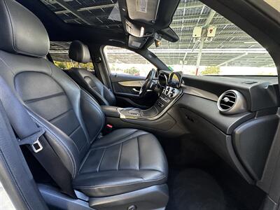 2021 Mercedes-Benz GLC GLC 300 * AMG SPORT PACKAGE * LOW MILES * TURBO   - Photo 25 - Vista, CA 92084