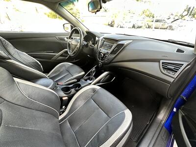 2014 Hyundai VELOSTER Turbo   - Photo 18 - Vista, CA 92084