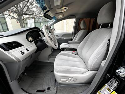 2014 Toyota Sienna LE 8-Passenger   - Photo 14 - Vista, CA 92084